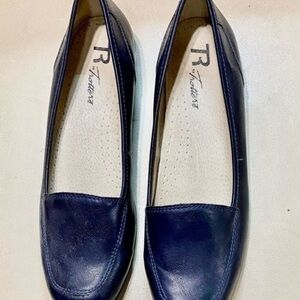 TROTTERS DARK BLUE LADIES LEATHER LOAFERS